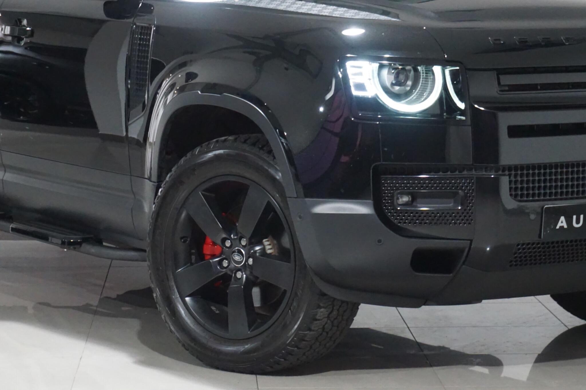 Land Rover Defender 110 3.0 D250 MHEV HSE Hard Top SUV 5dr Diesel Auto 4WD MWB Euro 6 (s/s) (250 ps)